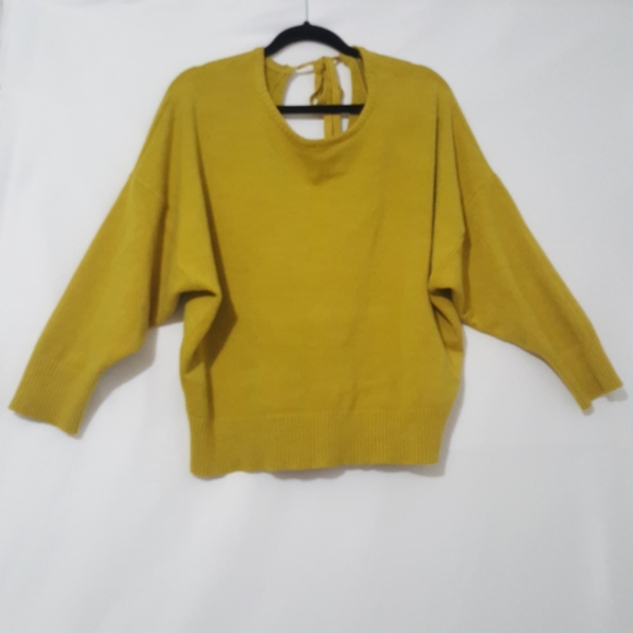 Woven Heart open Tie Back Sweater - Picture 3 of 13